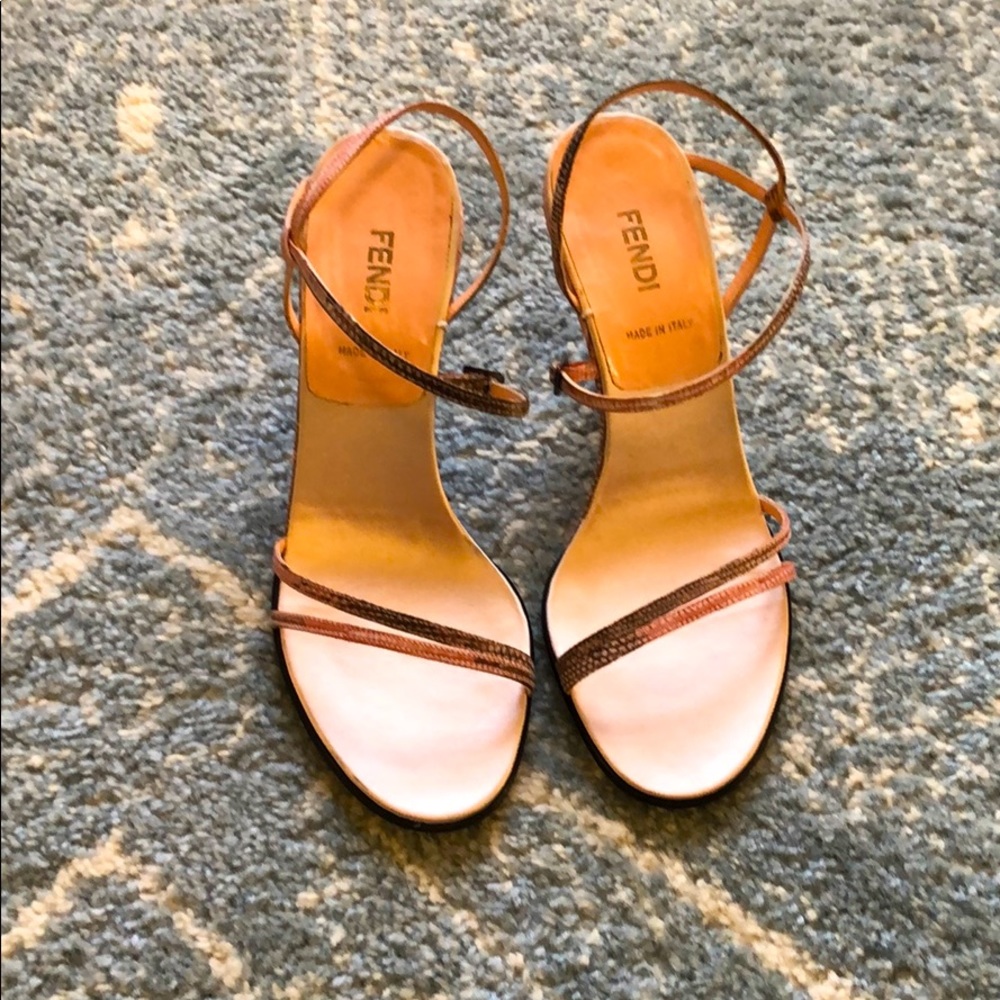 Fendi 3” heals